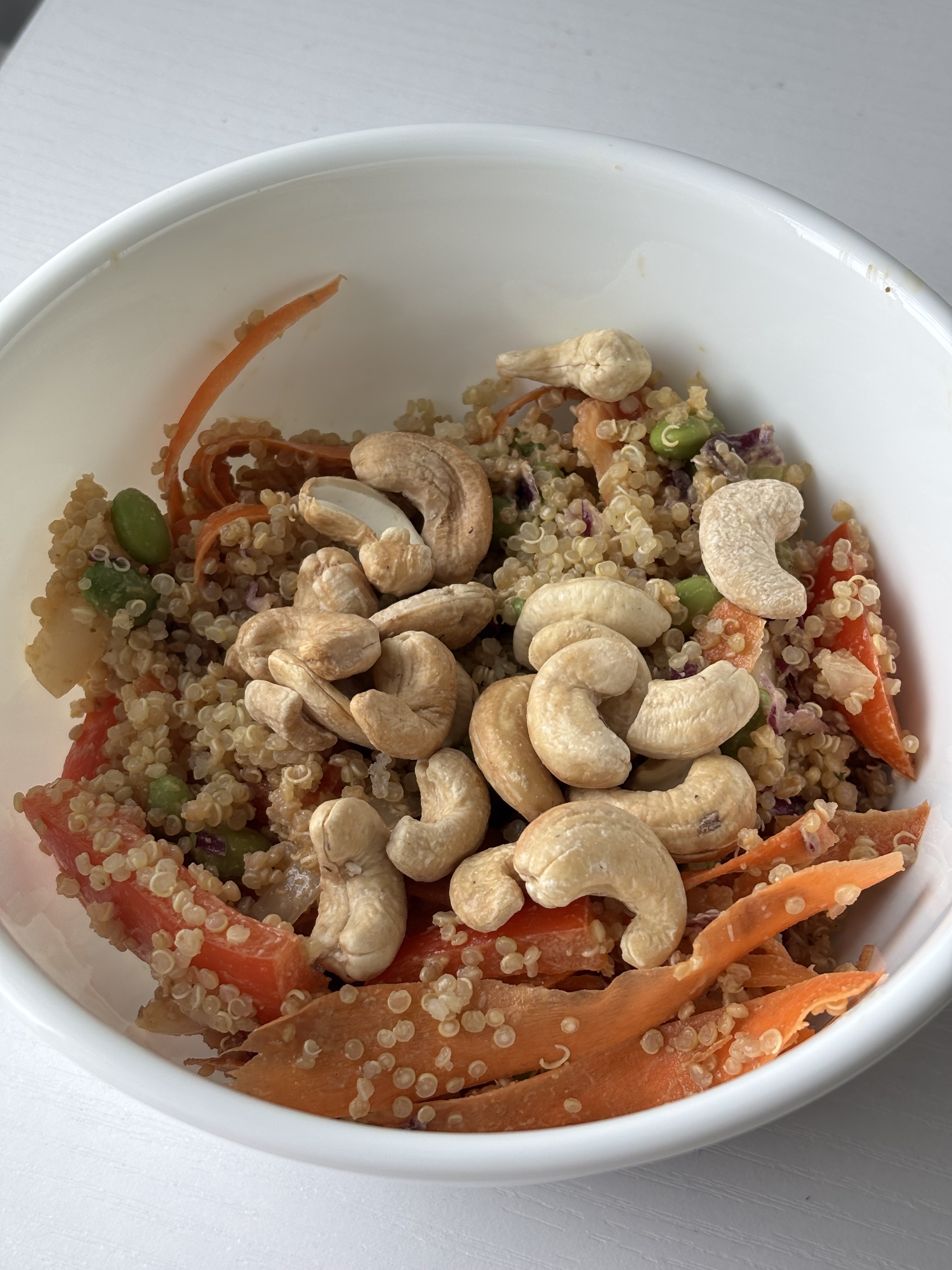 Nutritious Tossed Cashew Quinoa Bowl Recipe