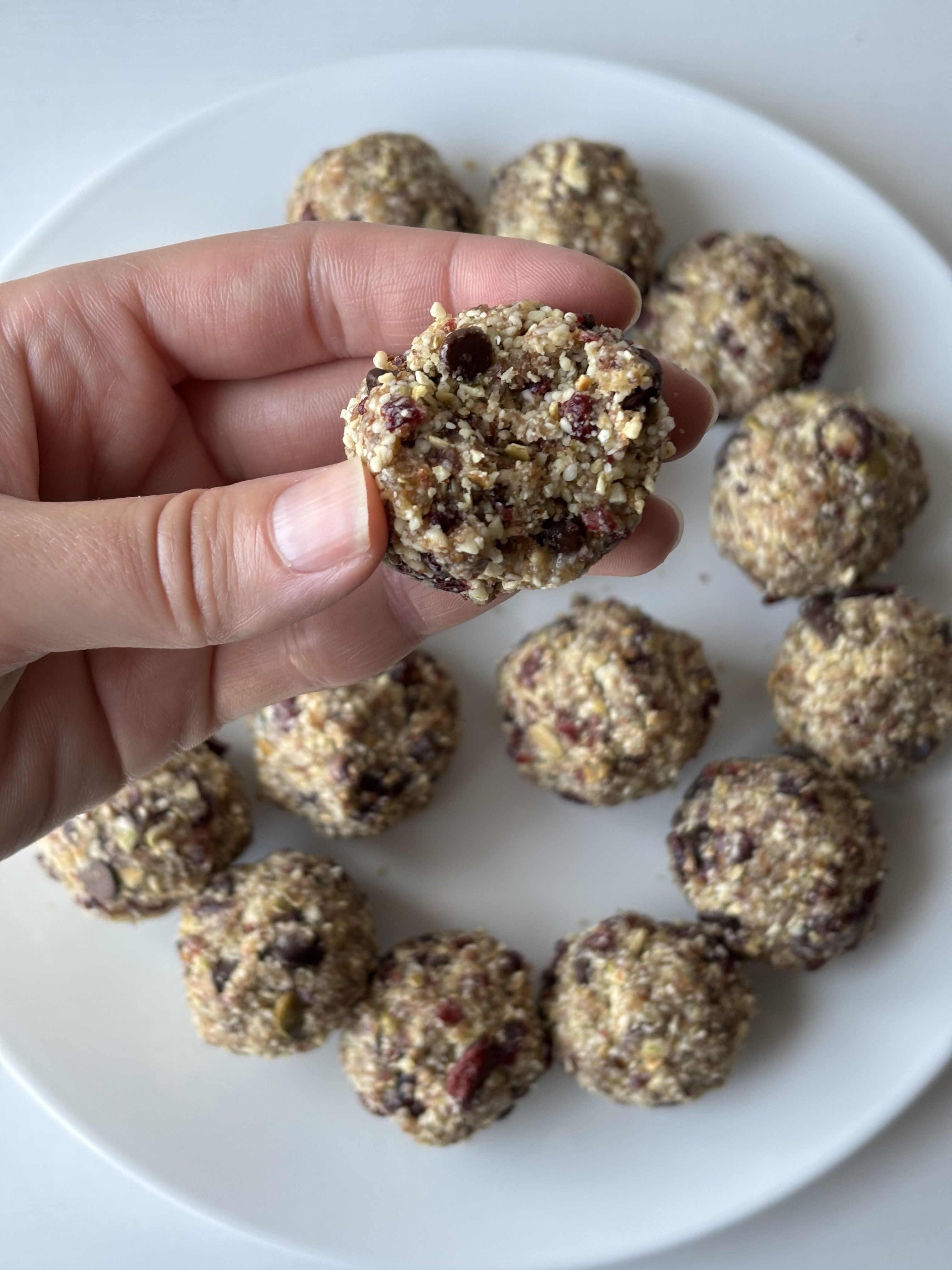 Easy Chocolate Cranberry Energy Bites Recipe