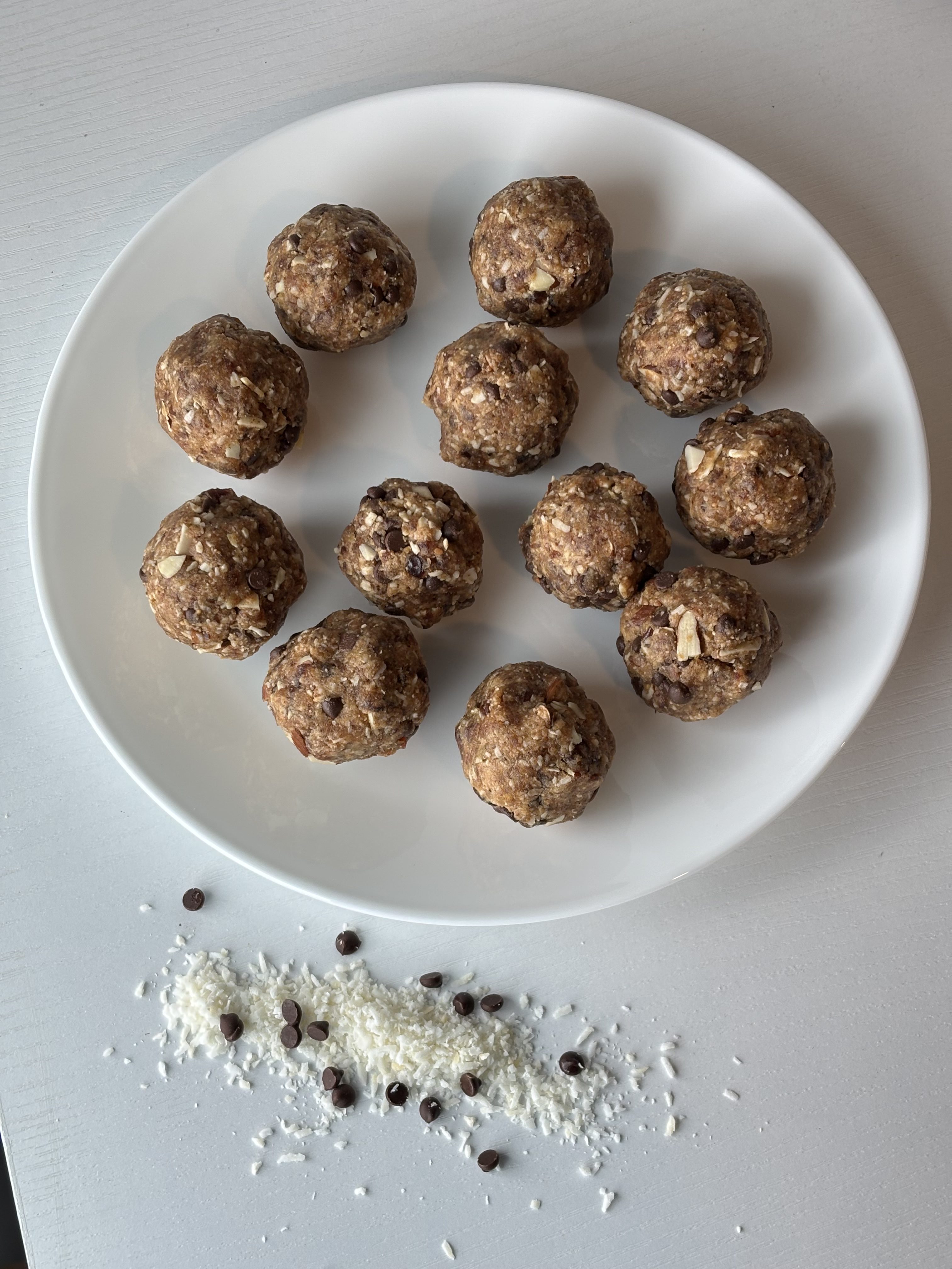 Easy Coconut Almond Energy Bites Recipe